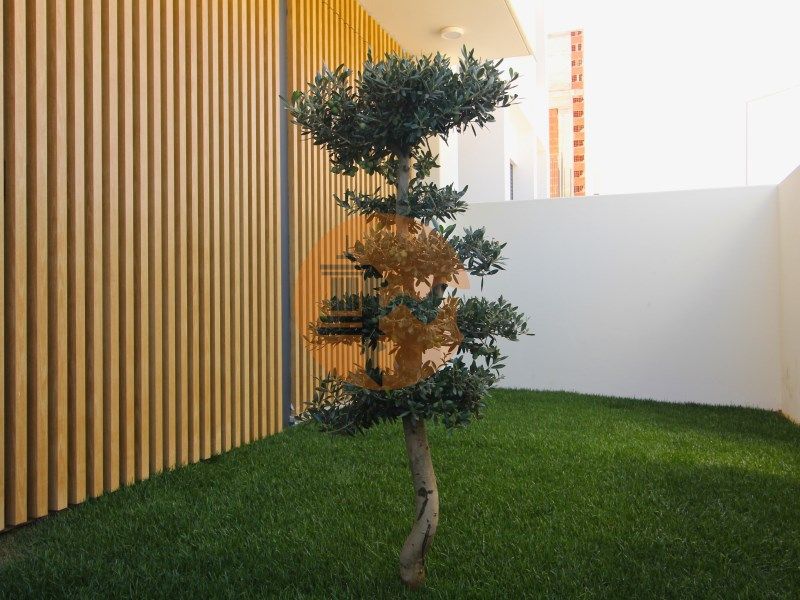 Property photo 3 of 60