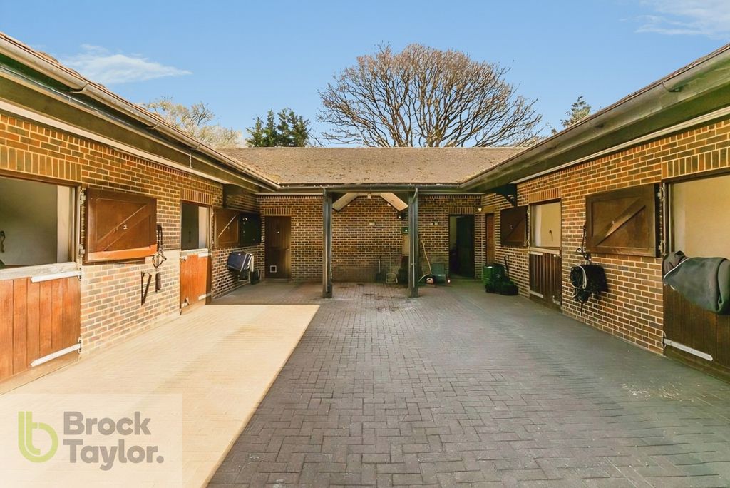 Property photo 3 of 45 Stables.