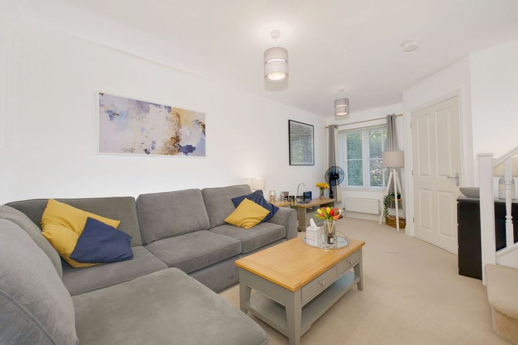 Property photo 3 of 21