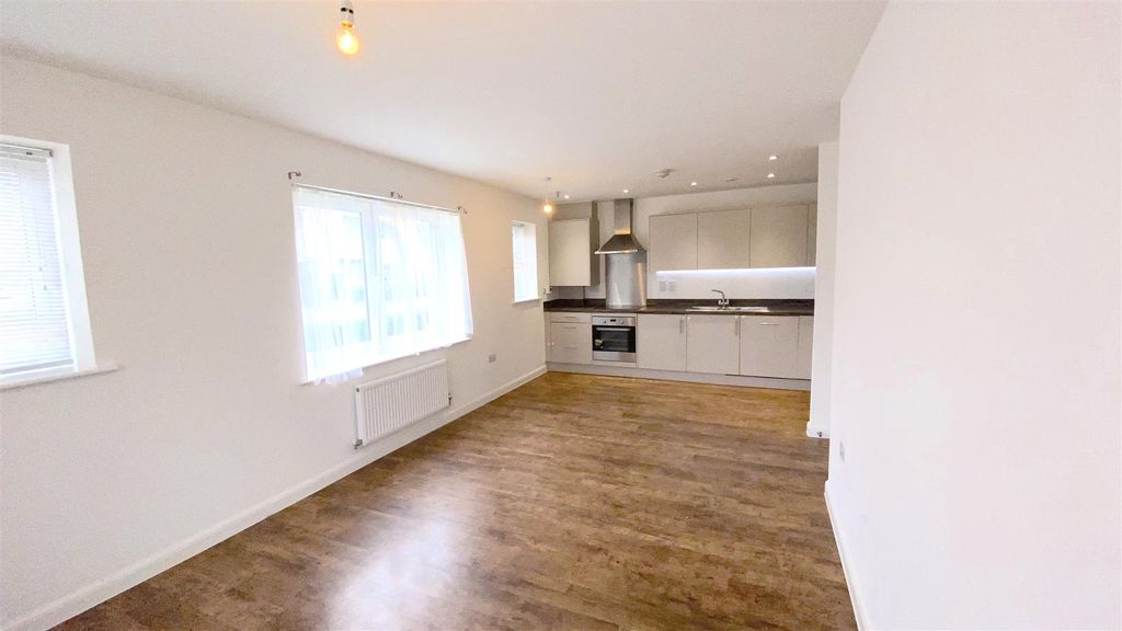 Additional image 8 of 2 bed flat for saleCastleridge Drive, Greenhithe DA9