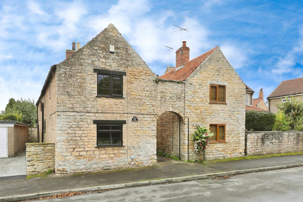 Property photo 1 of 7