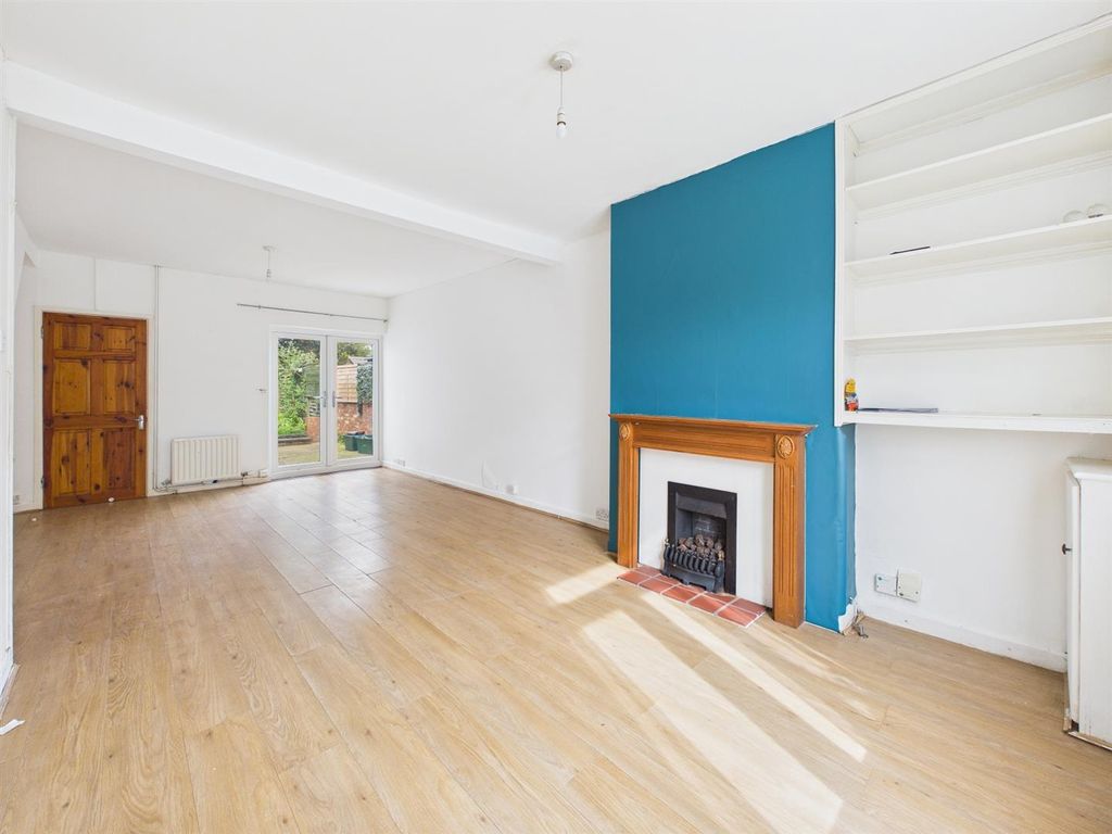 Property photo 3 of 15