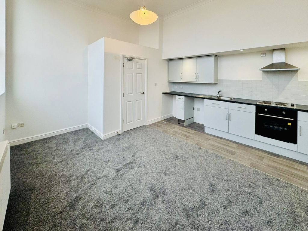 Property photo 1 of 6 F4A425Df-1ce6-4cc5-Ab5c-6Ad1Fedd0Ac4