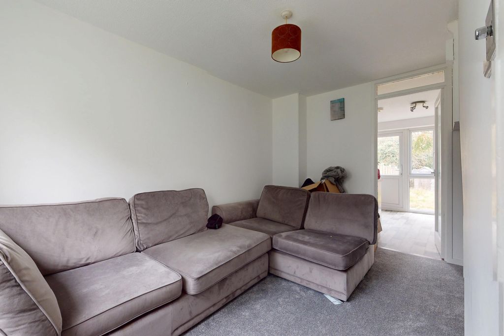 Property photo 2 of 7