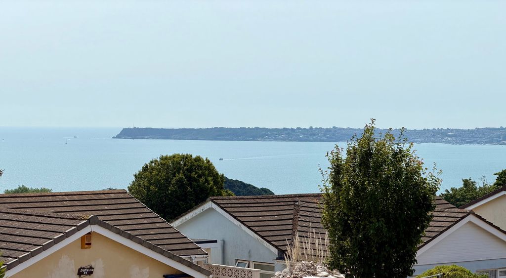 Property photo 2 of 23