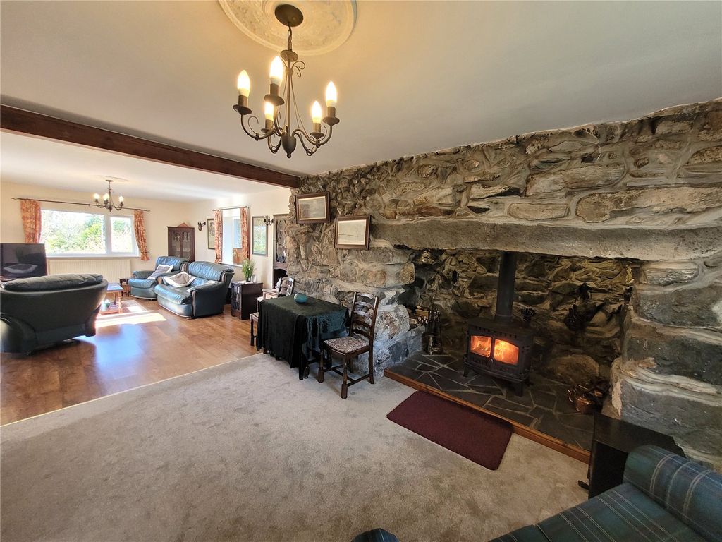 Property photo 2 of 40 Picture No. 04