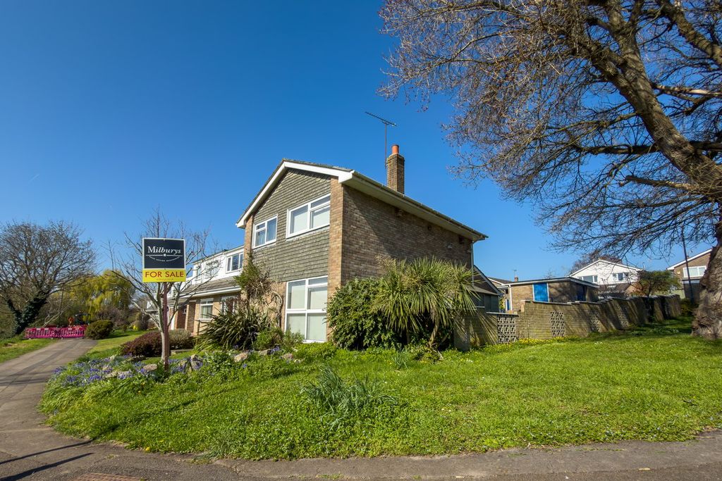 Property photo 1 of 16