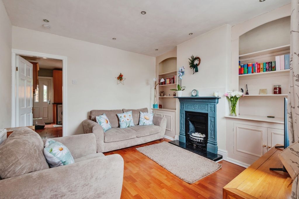 Property photo 2 of 18 Pbox-Img.Jpg