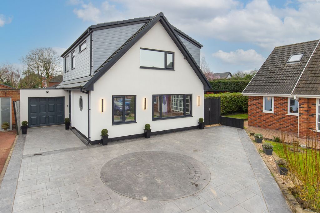 Property photo 1 of 25 Front