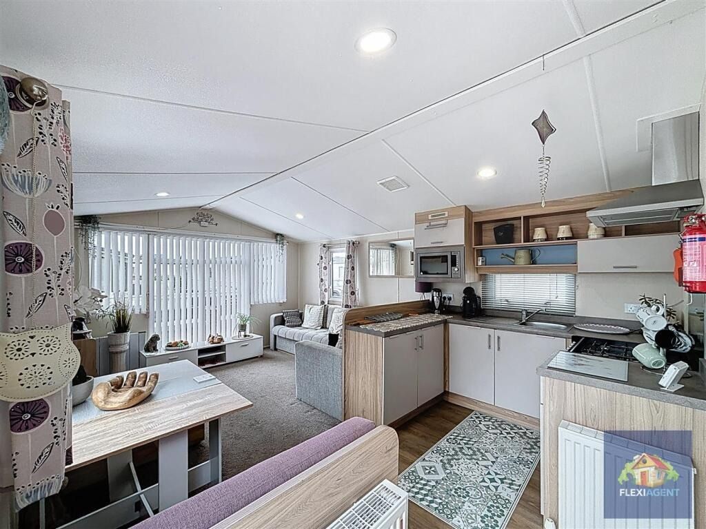 Property photo 2 of 14 4320144