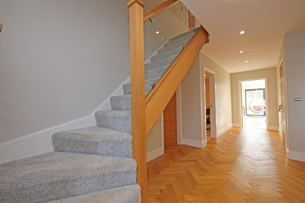 Property photo 3 of 33 Pnmb0536.Jpg