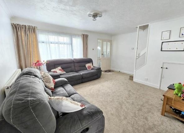 Property photo 3 of 9 3
