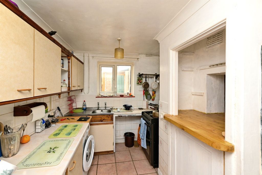 Property photo 3 of 18