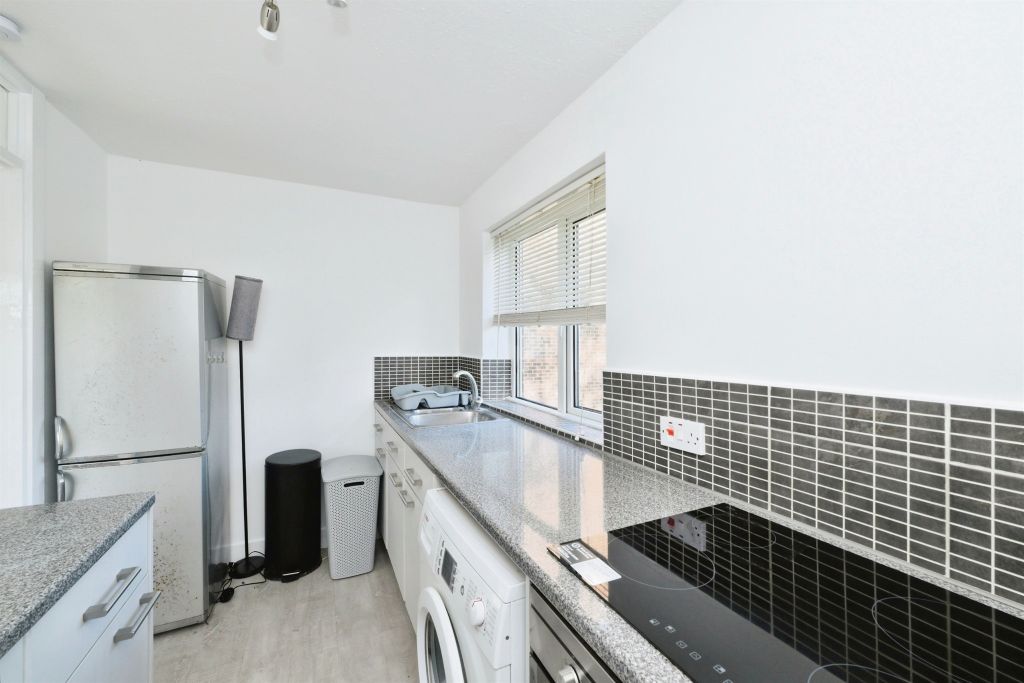 Property photo 3 of 16