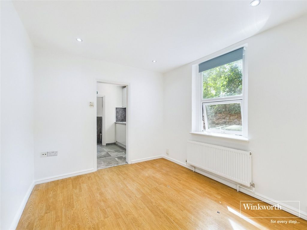 Property photo 3 of 12 Picture No. 28