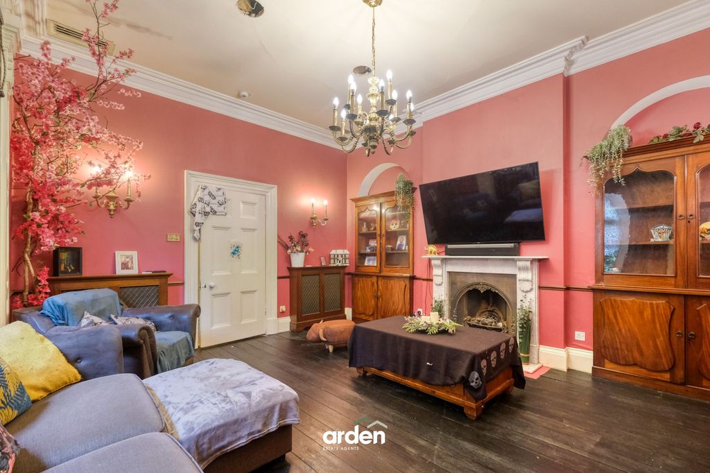 Property photo 3 of 19