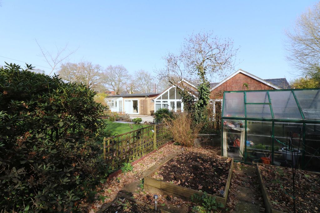Additional image 26 of 4 bed detached bungalow for saleBotley Road, West End SO30