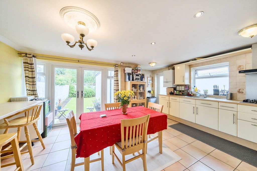 Property photo 3 of 16 Kitchen/Dining Area