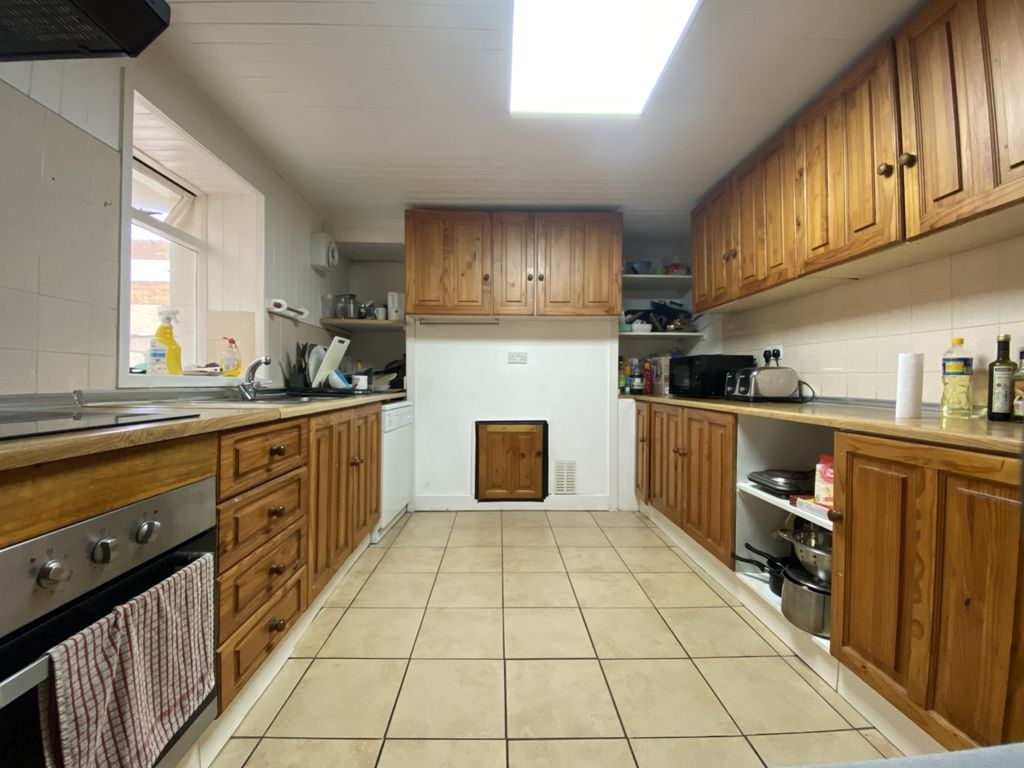 Property photo 2 of 8 2