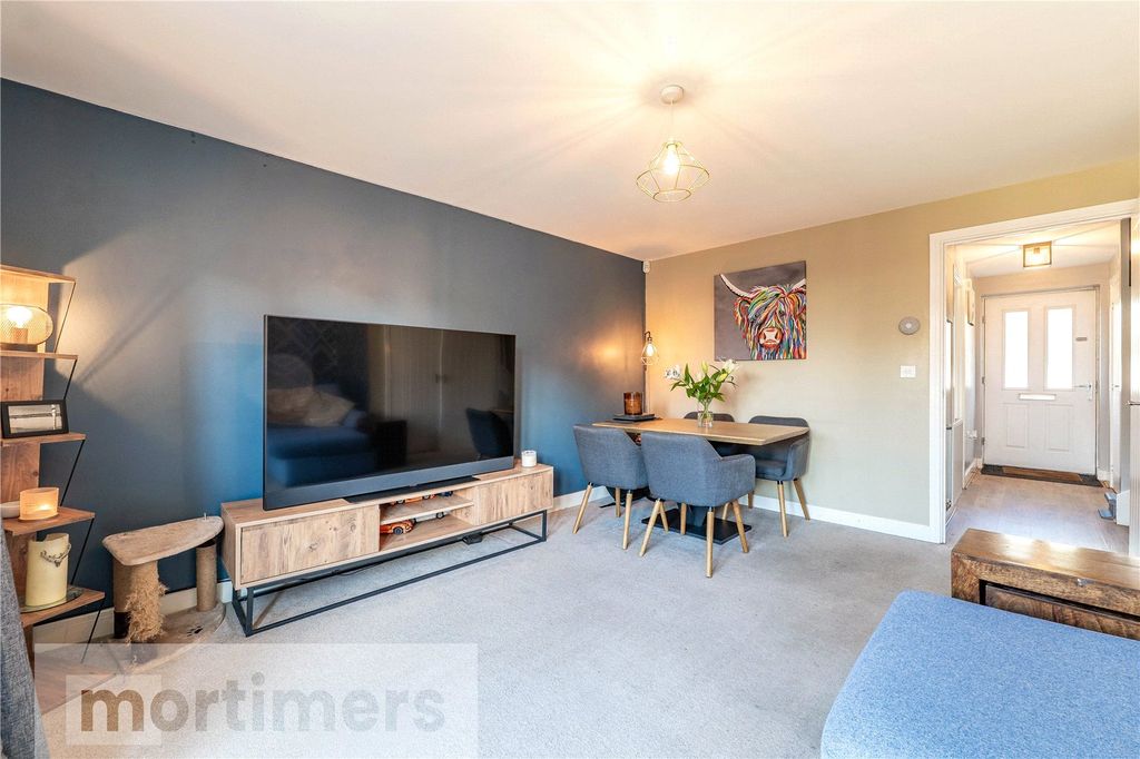 Property photo 3 of 19 Living/Dining Room