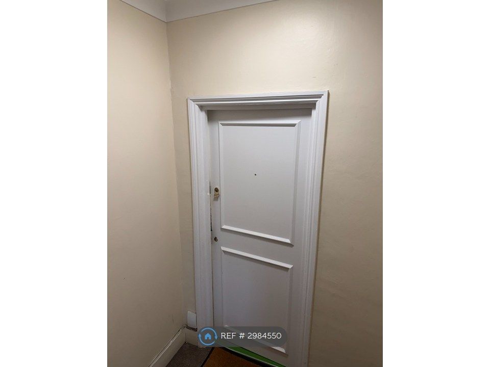 Property photo 1 of 14 First Floor Flat