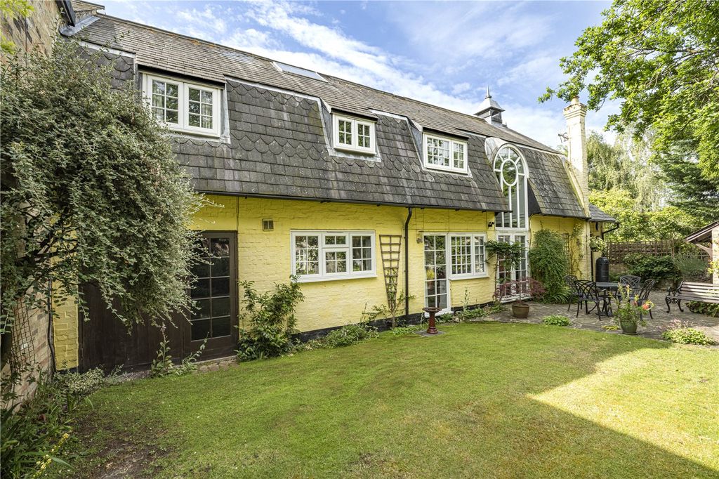 Property photo 1 of 31 Picture No. 10