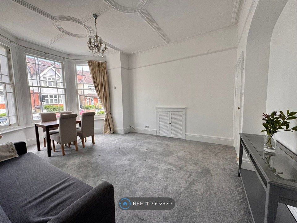Property photo 2 of 25