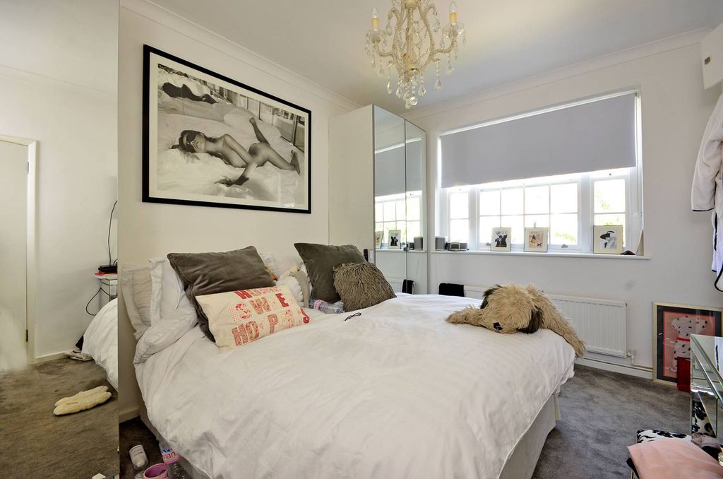 Property photo 3 of 7