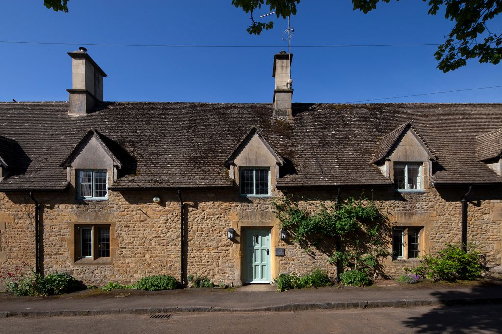 Property photo 2 of 15