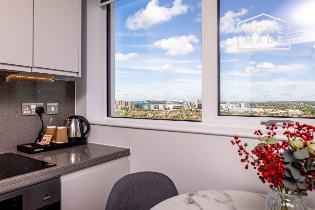 Property photo 1 of 12 c6814Acb8706677A6A0E5Aa30Fd8