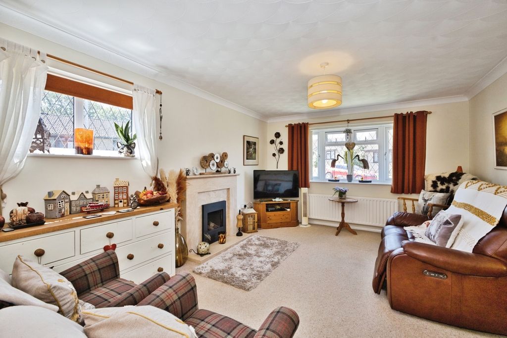 Property photo 2 of 20 Pbox-Img.Jpg