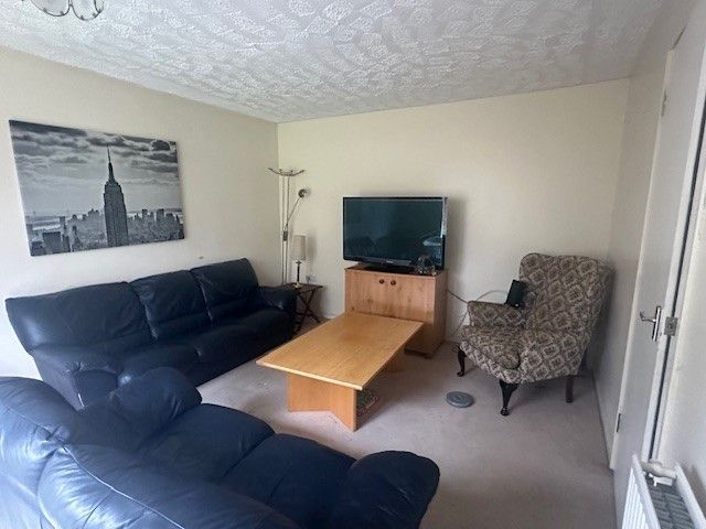 Property photo 2 of 7 Photo 2