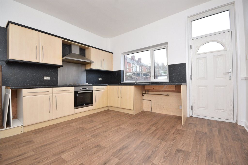 Property photo 2 of 9 Picture No. 17