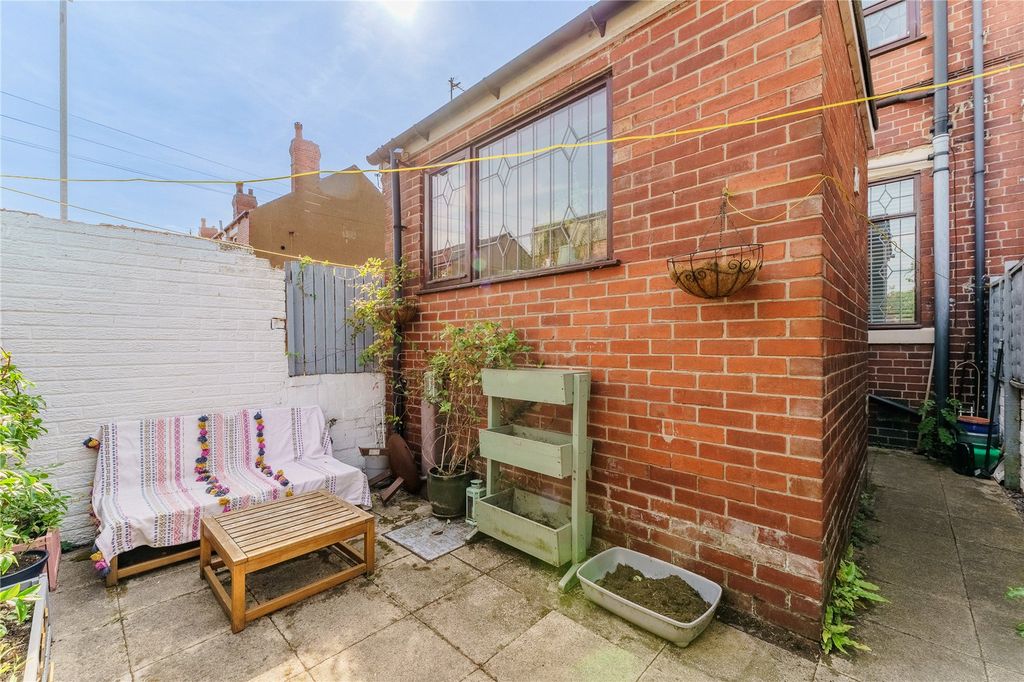 Property photo 2 of 22 Picture No. 33