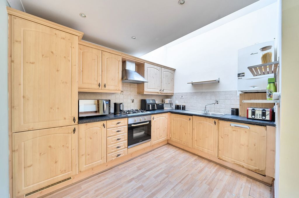 Property photo 3 of 16 1425757-12-69Bab4...