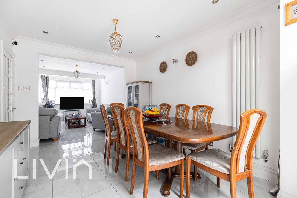 Property photo 3 of 15 025A9144