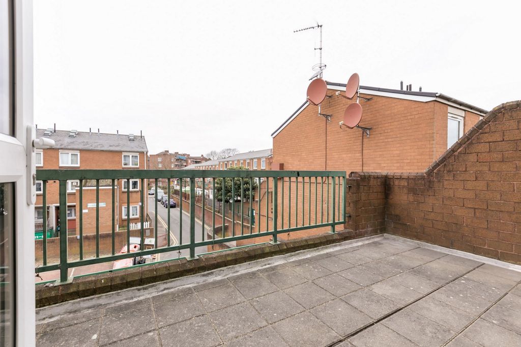 Property photo 3 of 20 Photo 16