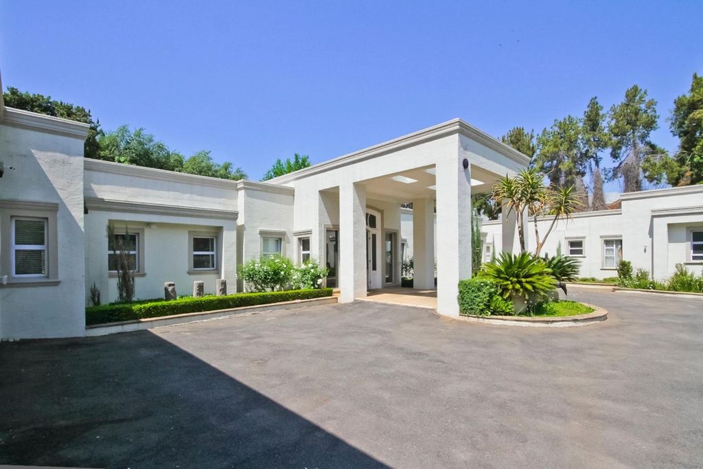 Property photo 2 of 41