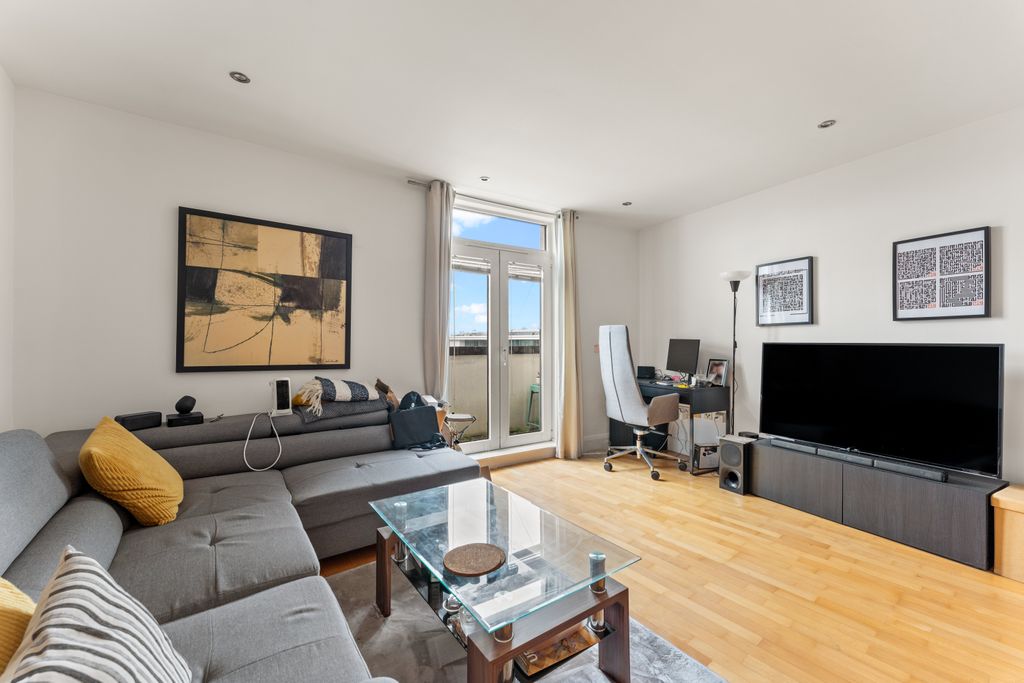 Property photo 2 of 9 Dsc07507