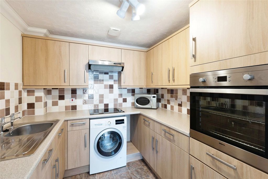 Property photo 2 of 12 Picture No. 07