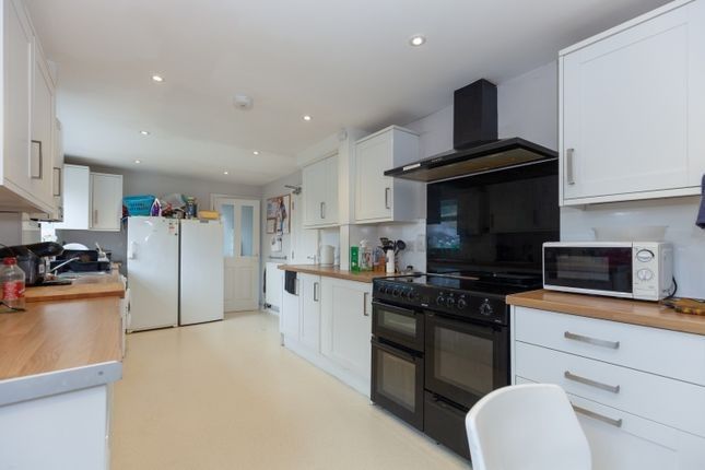 Property photo 2 of 3 Kitchen