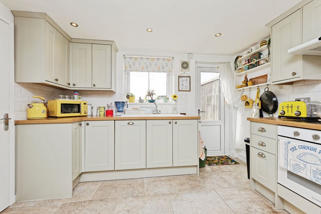 Property photo 3 of 17 Img_4452_Rw