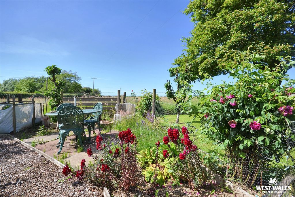 Property photo 3 of 46 Garden