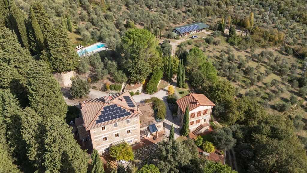 Property photo 2 of 40