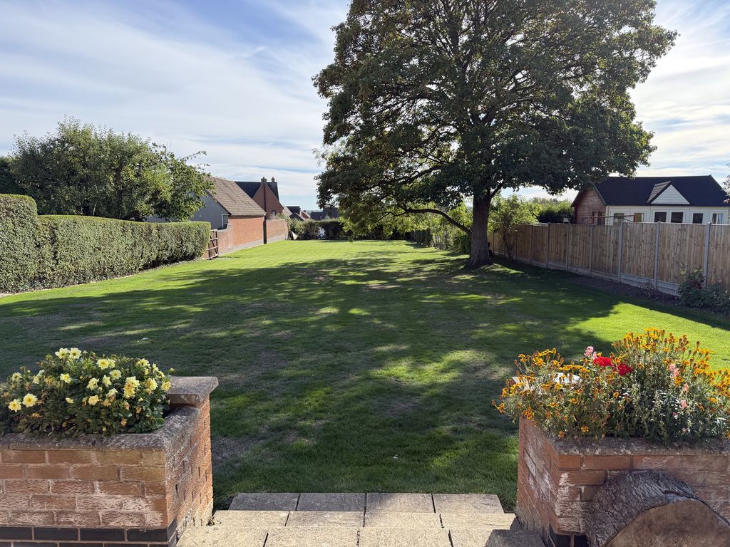 Property photo 2 of 48