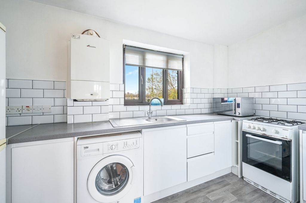 Property photo 3 of 18 Picture No. 20