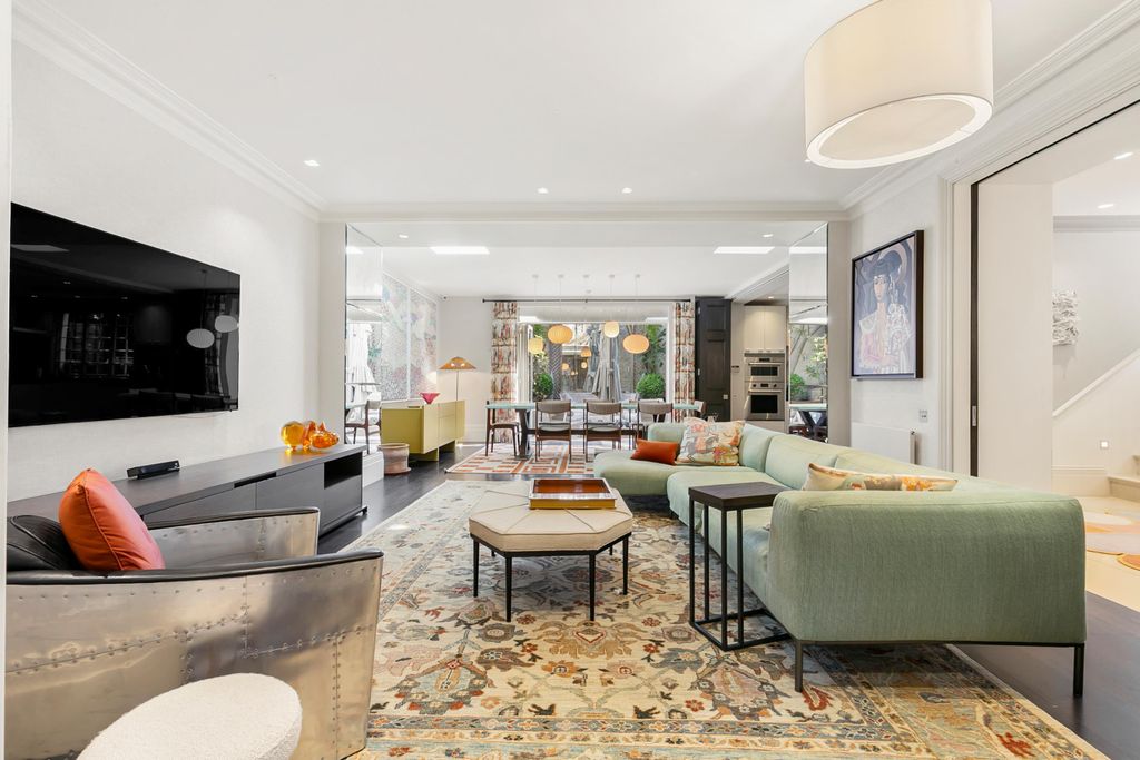 Property photo 3 of 27 Image