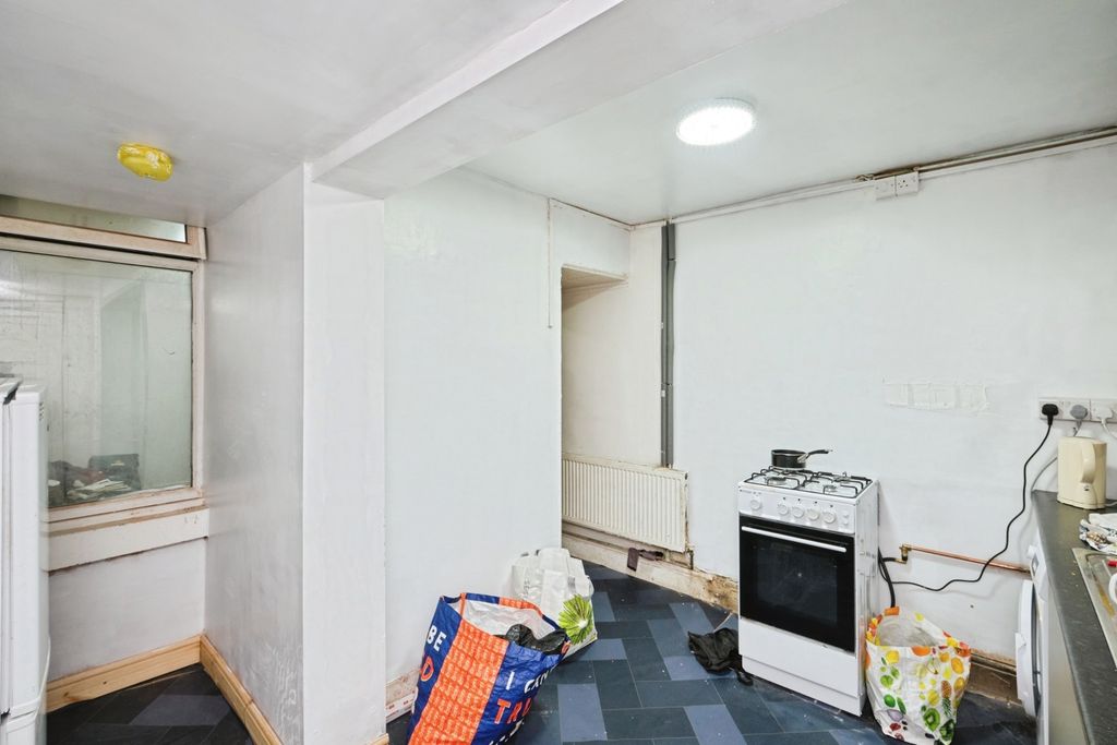 Property photo 3 of 13 Photo