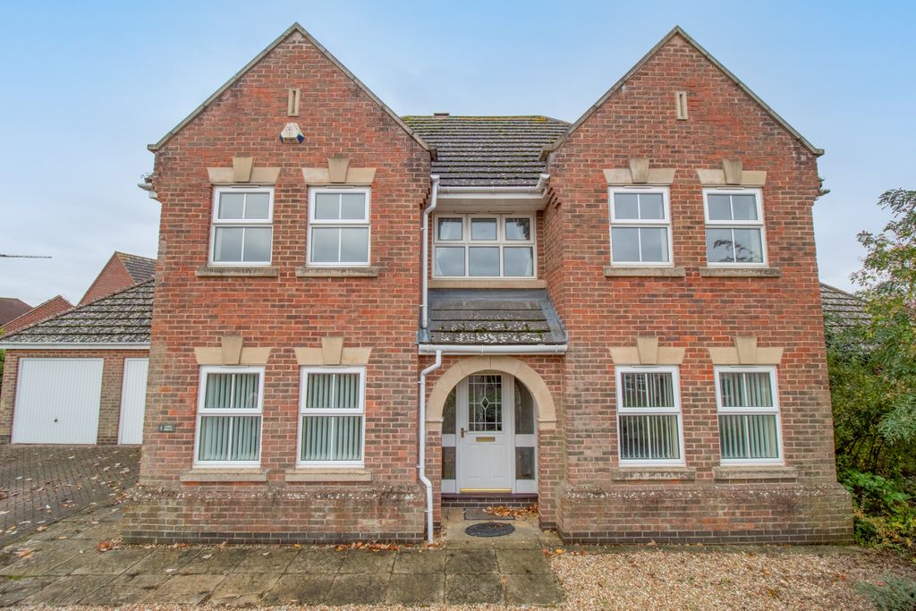 Property photo 1 of 27