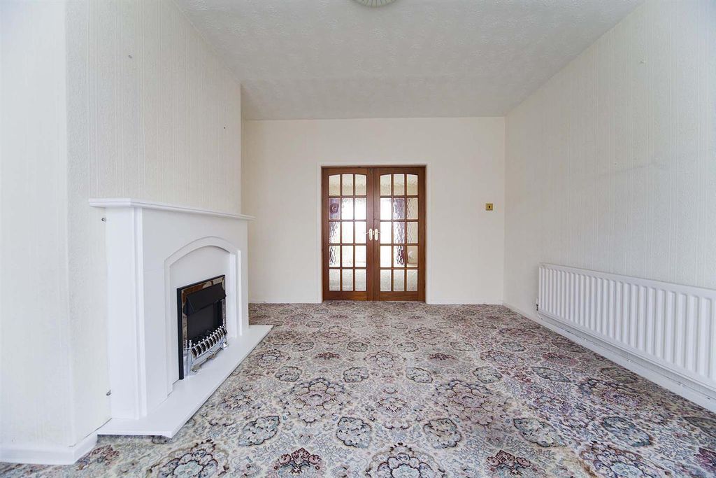 Property photo 3 of 31